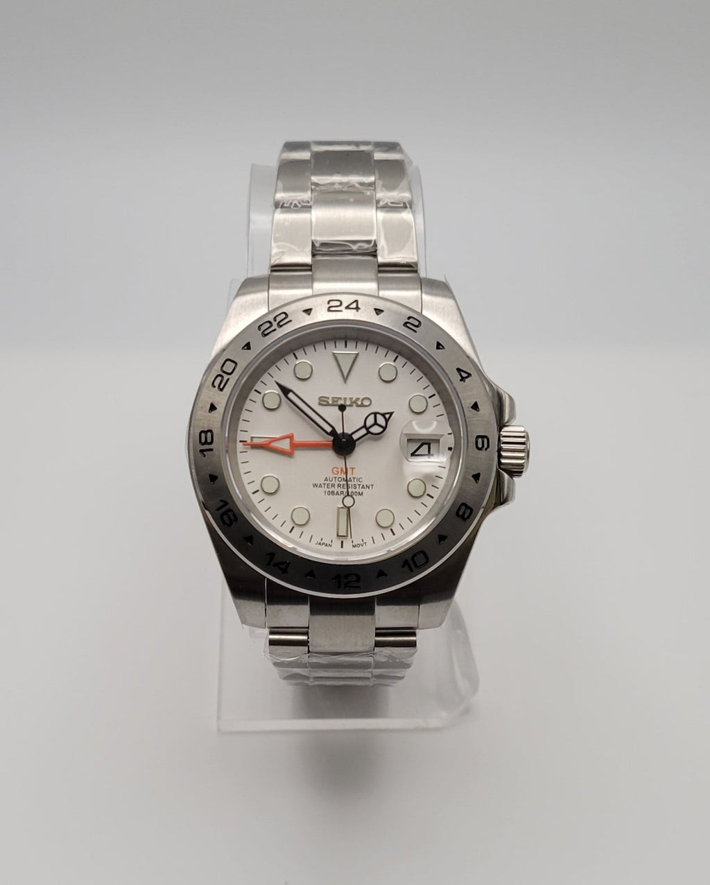 GMT Explorer II Mod | White