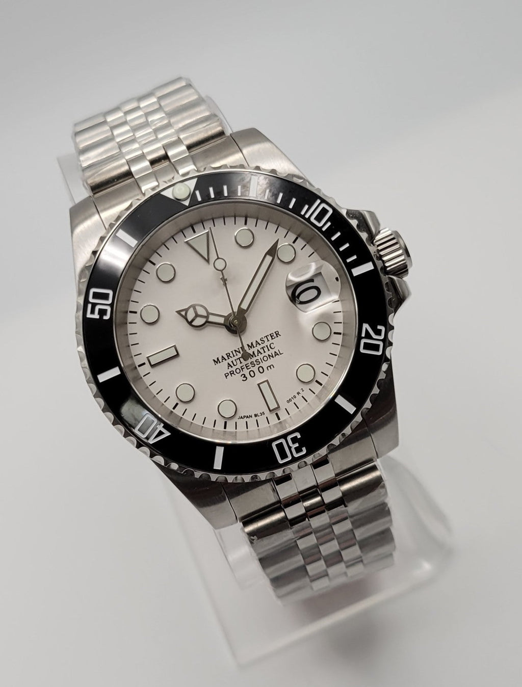 Sub | White /Black