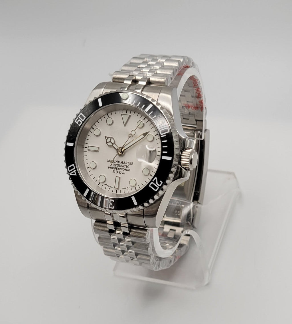 Sub | White /Black